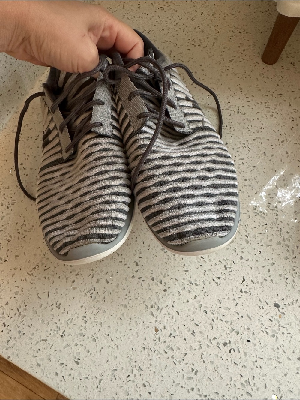Nike Youth Shoes - Picture 3 of 4